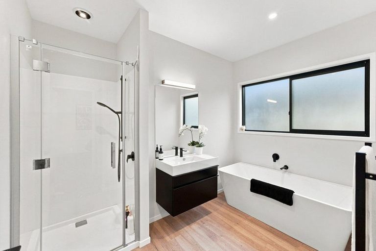 Photo of property in 17 Lawry Street, Blagdon, New Plymouth, 4310