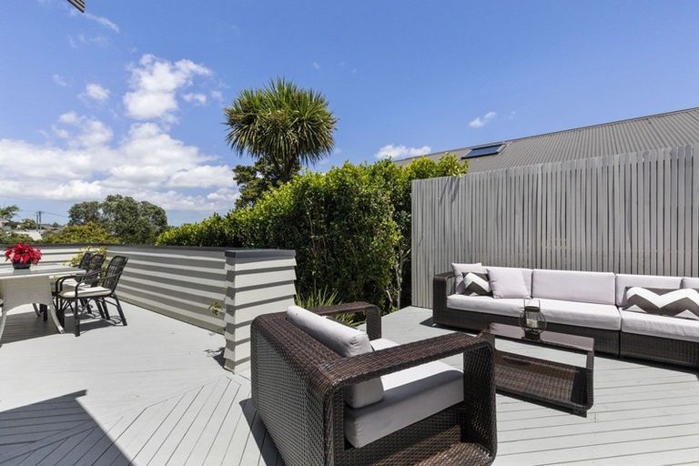 Photo of property in 17a Appleyard Crescent, Meadowbank, Auckland, 1072