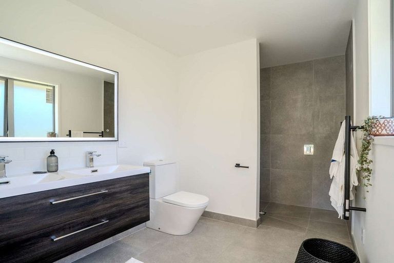 Photo of property in 11 Mandeno Drive, Kerikeri, 0230