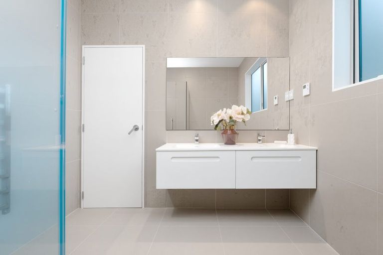 Photo of property in 119 Babich Road North, Ranui, Auckland, 0612