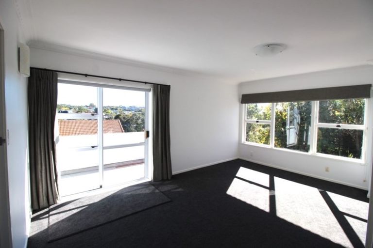Photo of property in 4/7 Newhaven Terrace, Mairangi Bay, Auckland, 0630