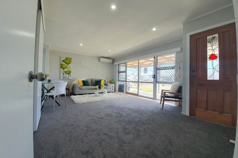 Photo of property in 1/42 Kenderdine Road, Papatoetoe, Auckland, 2025