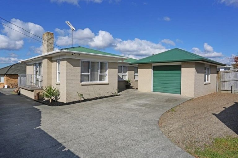 Photo of property in 74 Wellington Street, Pukekohe, 2120