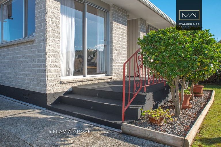 Photo of property in 5 Flavia Grove, Clouston Park, Upper Hutt, 5018