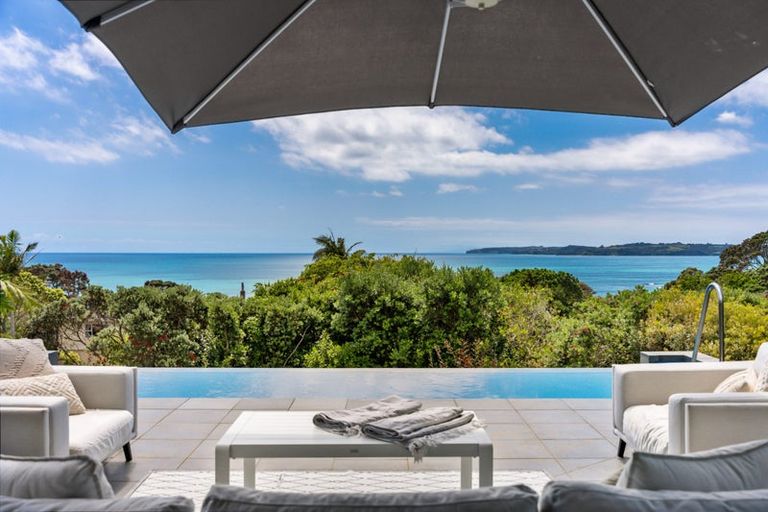 Photo of property in 36a Glenelg Road, Red Beach, 0932