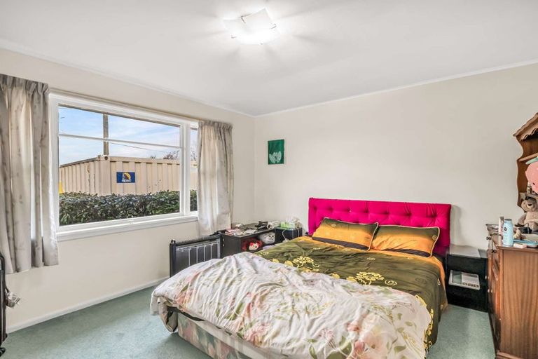 Photo of property in 11 Mottram Street, Redwood, Christchurch, 8051