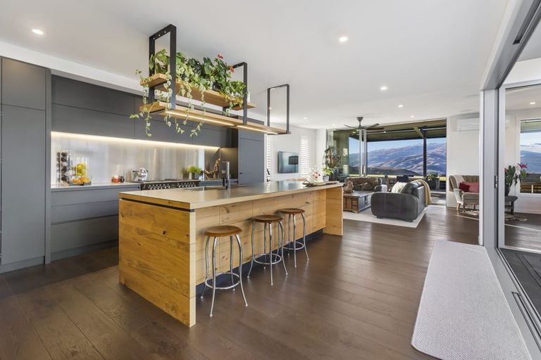 Photo of property in 102 Hall Road, Bannockburn, Cromwell, 9384