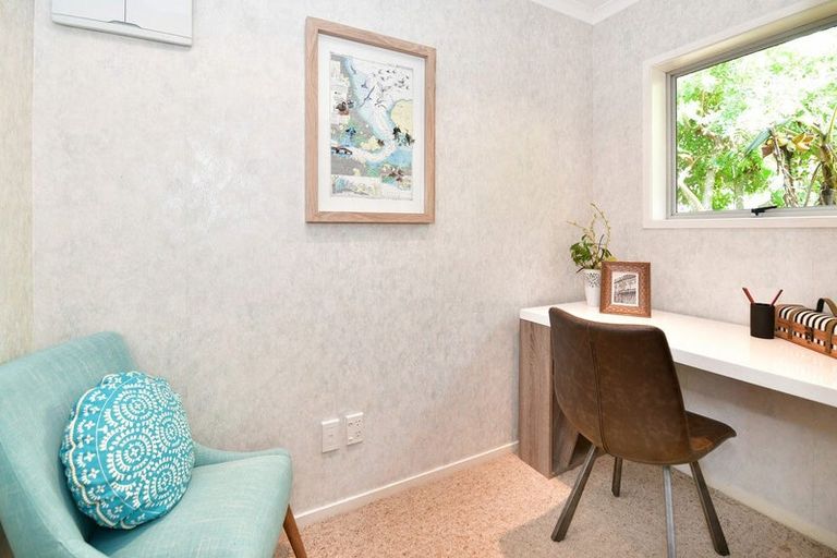 Photo of property in 1017 Whangaparaoa Road, Tindalls Beach, Whangaparaoa, 0930