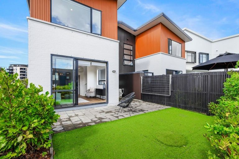 Photo of property in 24 Marine Parade, Hobsonville, Auckland, 0616