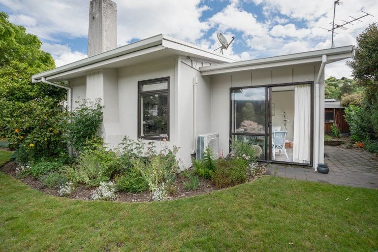 Photo of property in 1/5 Dorothy Drive, Acacia Bay, Taupo, 3330