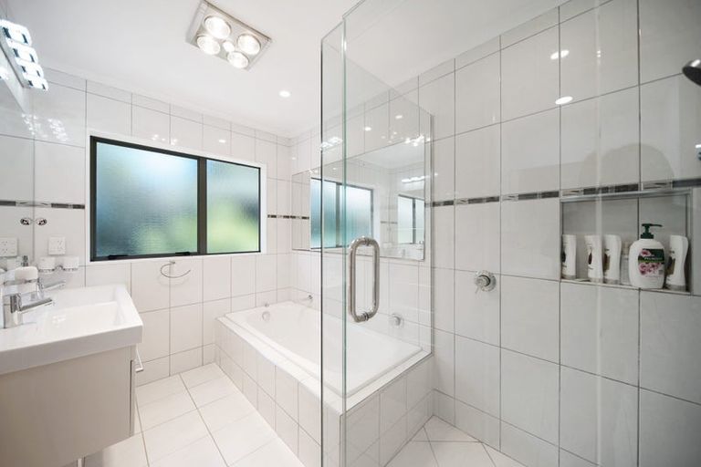 Photo of property in 180 Settlement Road, Papakura, 2110