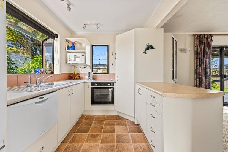 Photo of property in 31 Bream Bay Drive, Ruakaka, 0116