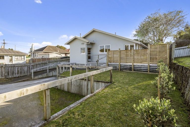 Photo of property in 221a Ngamotu Road, Spotswood, New Plymouth, 4310