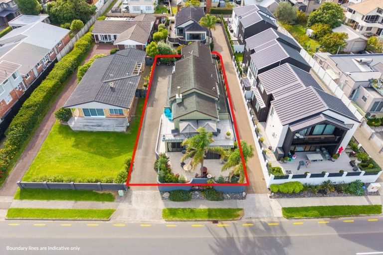 Photo of property in 14 The Parade, Bucklands Beach, Auckland, 2012