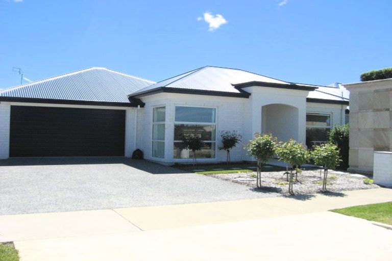 Photo of property in 2 Glen Oaks Drive, Northwood, Christchurch, 8051