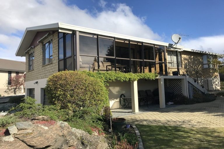 Photo of property in 2 Kamaka Crescent, Bridge Hill, Alexandra, 9320