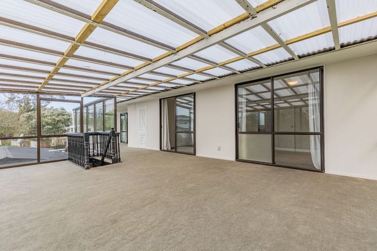 Photo of property in 35 Nile Road, Kelston, Auckland, 0602