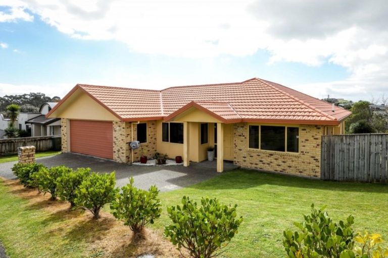 Photo of property in 7 Horizon Heights, Whalers Gate, New Plymouth, 4310