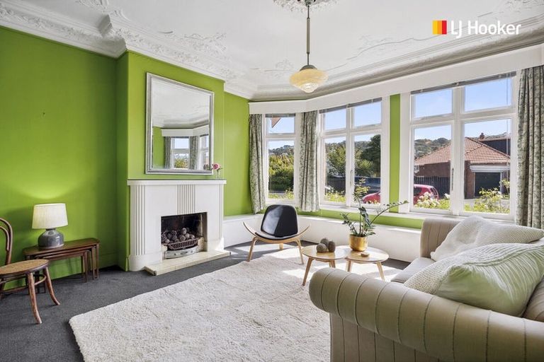 Photo of property in 85 Hargest Crescent, Saint Clair, Dunedin, 9012