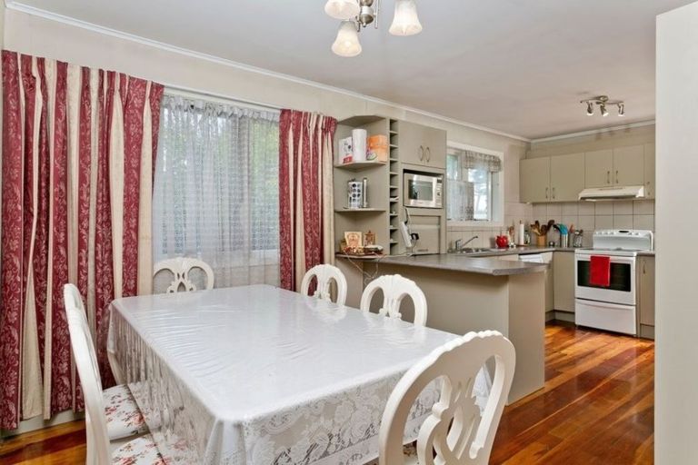 Photo of property in 672 Te Atatu Road, Te Atatu Peninsula, Auckland, 0610