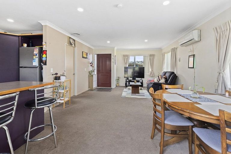 Photo of property in 1 Pohutukawa Grove, Titahi Bay, Porirua, 5022