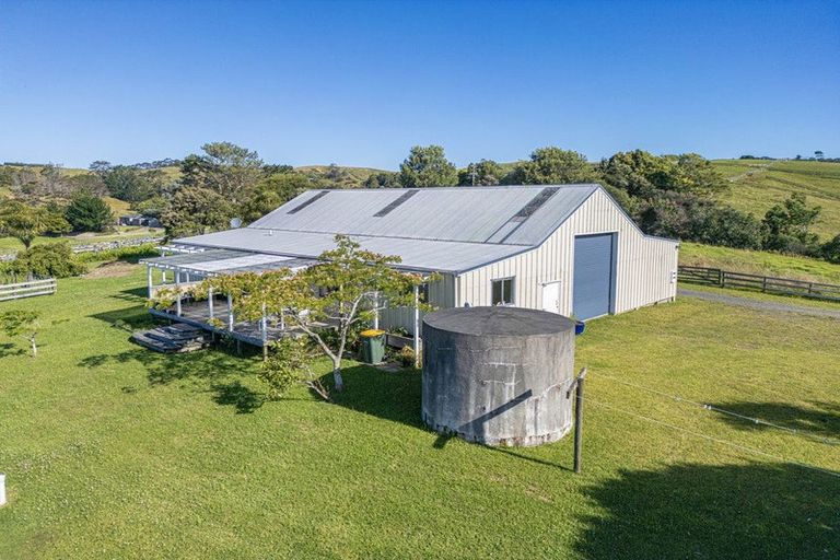 Photo of property in 211 Stoney Creek Road, Kaukapakapa, 0873