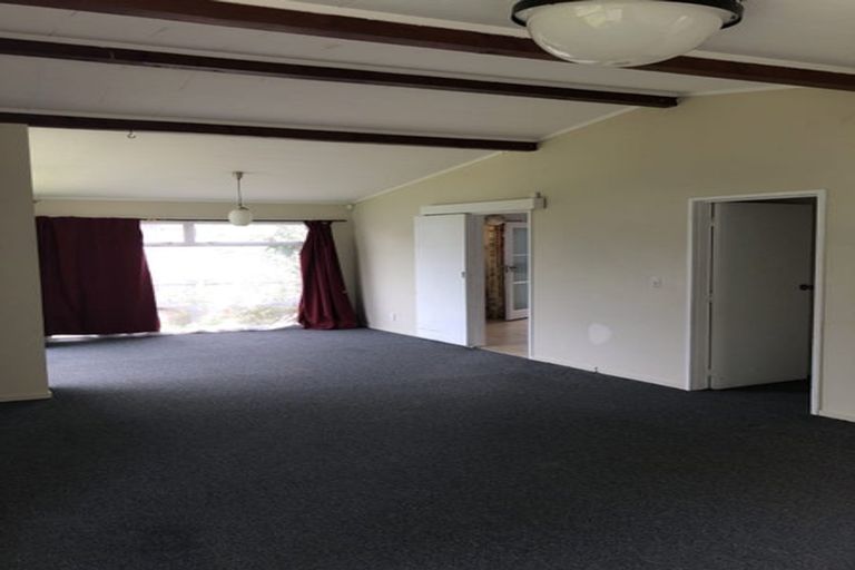 Photo of property in 47 Staverton Crescent, Mangere, Auckland, 2022