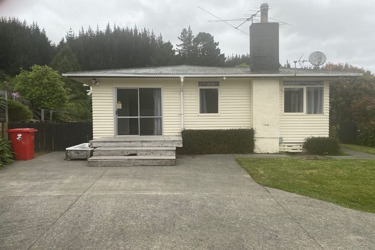 Photo of property in 20 Norana Road, Maoribank, Upper Hutt, 5018
