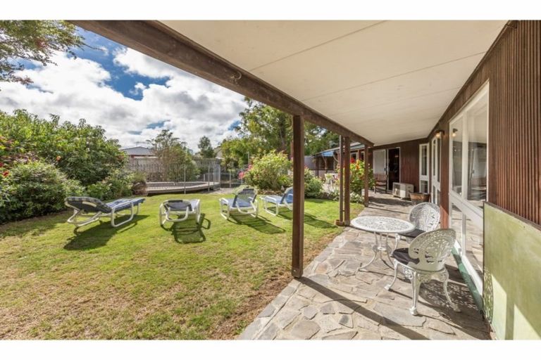 Photo of property in 22 Tuirau Place, Ilam, Christchurch, 8041