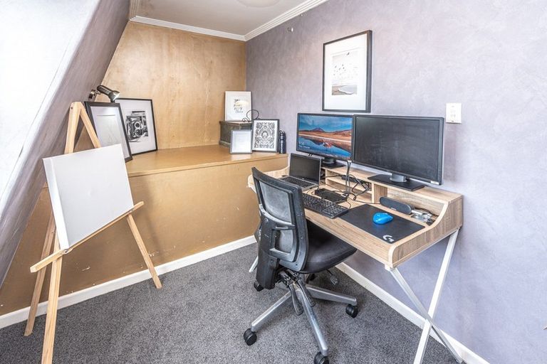 Photo of property in 3 Dickson Crescent, Saint Johns Hill, Whanganui, 4500