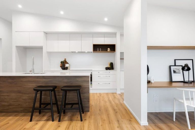 Photo of property in 43 Timara Crescent, Marshland, Christchurch, 8083