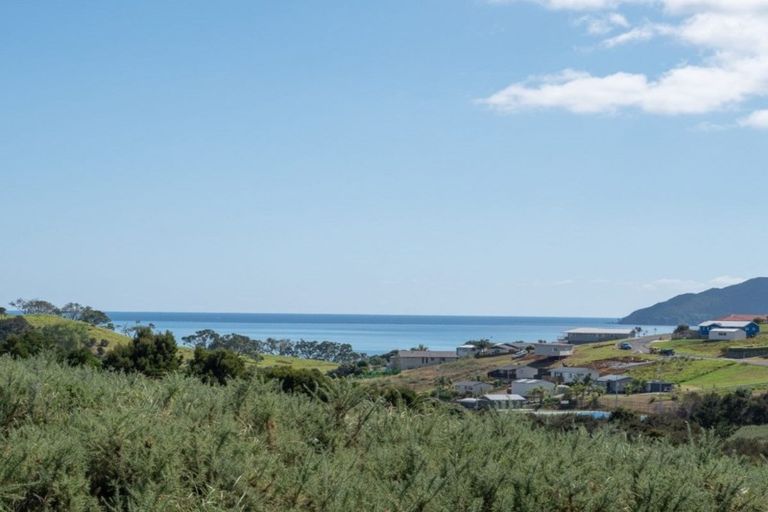 Photo of property in 10 Pekama Drive, Cable Bay, 0420