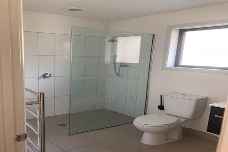 Photo of property in 33 Augusta Street, Redcliffs, Christchurch, 8081