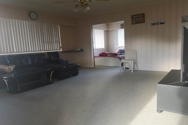 Photo of property in 1/29 Glenmore Road, Sunnyhills, Auckland, 2010