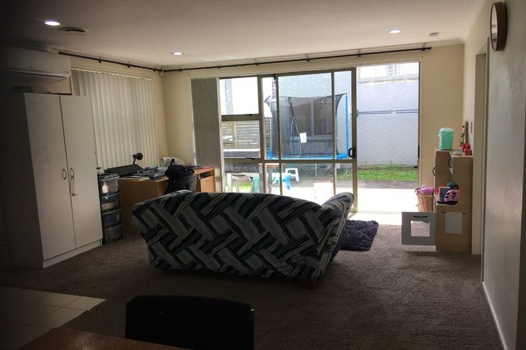 Photo of property in 71 Bruce Pulman Drive, Takanini, 2112