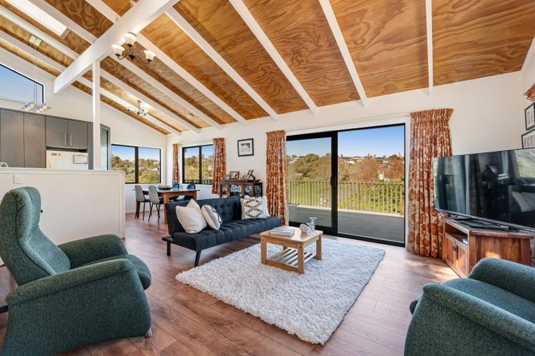 Photo of property in 10 Oliver Twist Avenue, Mellons Bay, Auckland, 2014