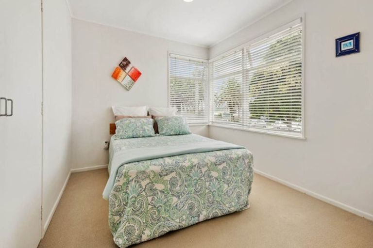 Photo of property in 1/12 Firth Road, Torbay, Auckland, 0630