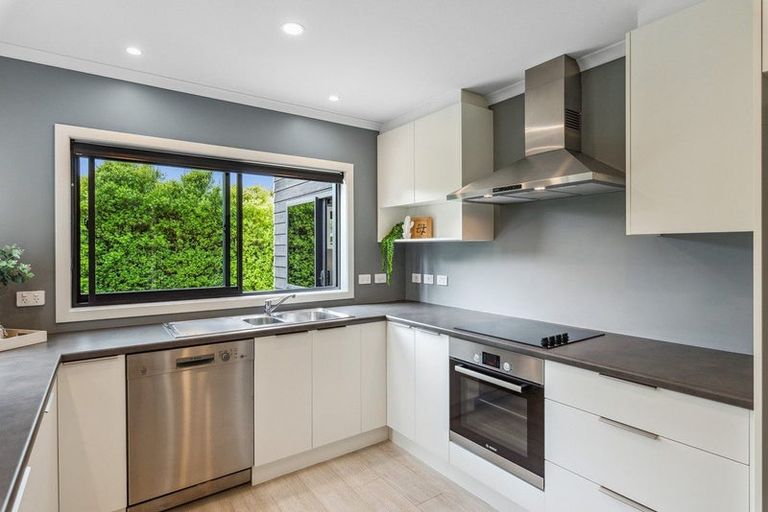 Photo of property in 35 Gallipoli Place, Paraparaumu, 5032