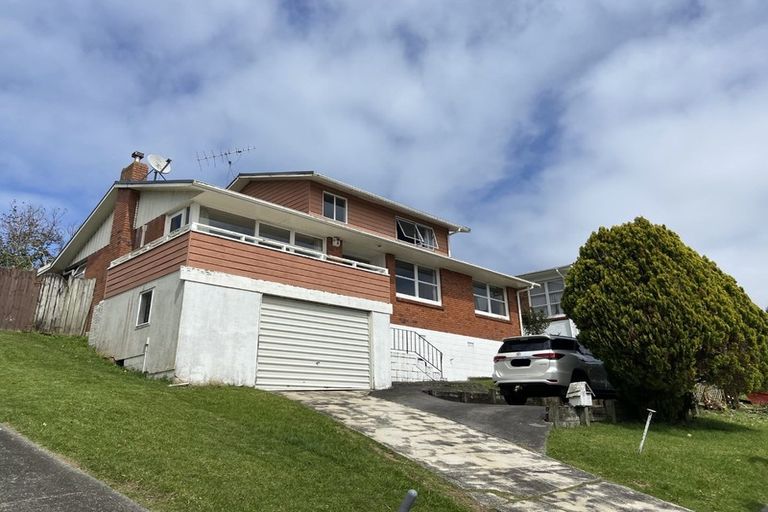 Photo of property in 11 Beswick Place, Birkdale, Auckland, 0626