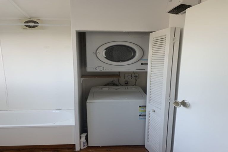 Photo of property in 43a Baroda Street, Khandallah, Wellington, 6035