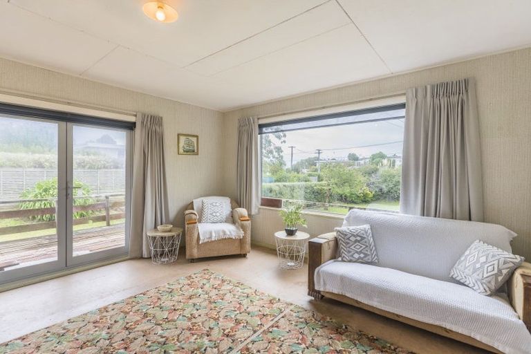Photo of property in 9 Kaka Road, Raumati Beach, Paraparaumu, 5032