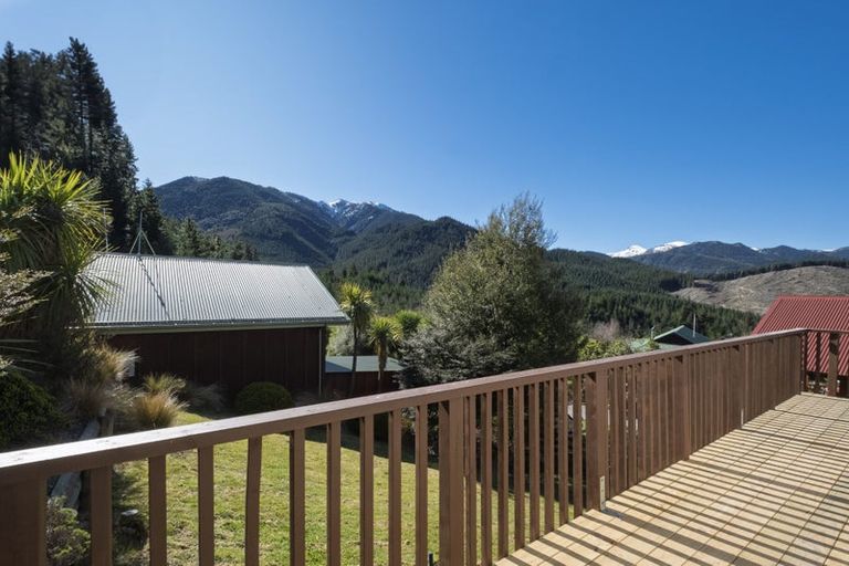 Photo of property in 28 Acheron Heights, Hanmer Springs, 7334