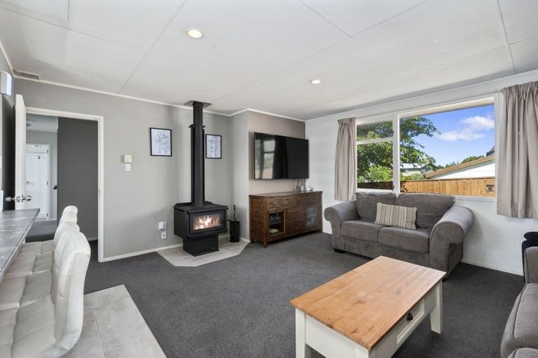 Photo of property in 16 Marshall Avenue, Richmond Heights, Taupo, 3330