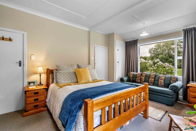 Photo of property in 155 Tussock Creek Grove Bush Road, Grove Bush, Invercargill, 9872