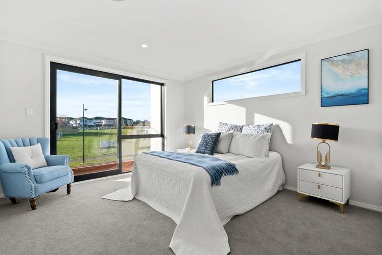 Photo of property in 28 Catalina Avenue, Rosehill, Papakura, 2113