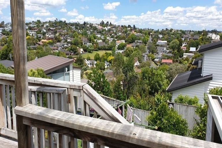 Photo of property in 2/103 Arran Road, Browns Bay, Auckland, 0630