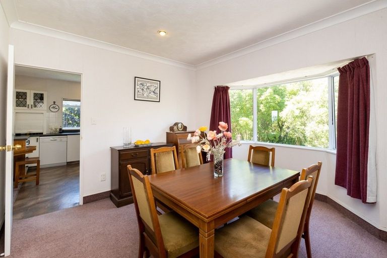 Photo of property in 31 Busby Hill, Havelock North, 4130
