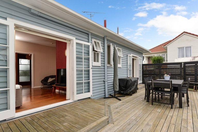 Photo of property in 95 Forest Lake Road, Forest Lake, Hamilton, 3200