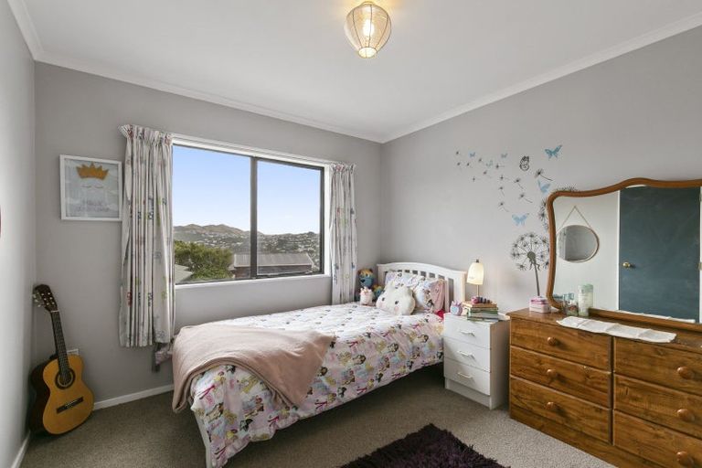 Photo of property in 35 Pelorous Street, Paparangi, Wellington, 6037