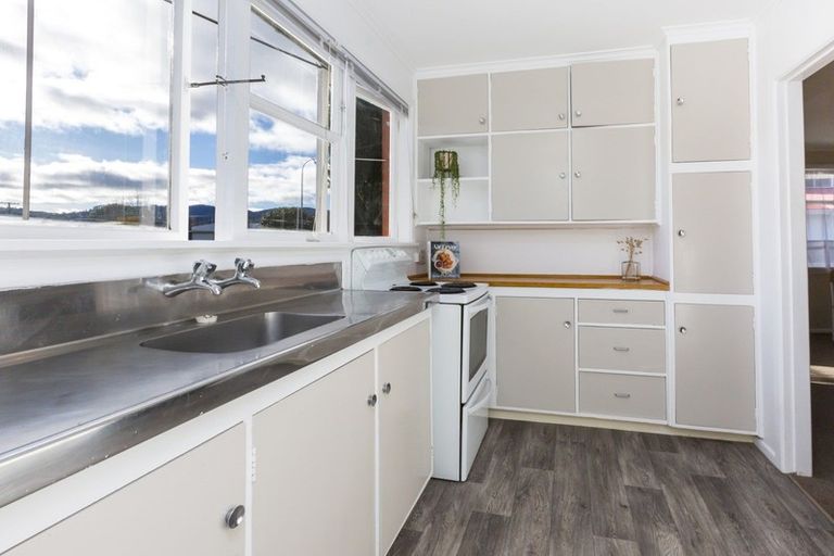 Photo of property in 1/516 Fergusson Drive, Trentham, Upper Hutt, 5018